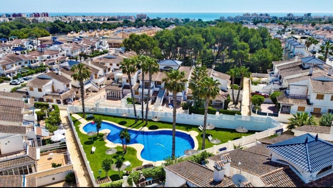 Chalet Adosado En Riomar-3, Urbanizacion Residencial Privada Torre de la Horadada エクステリア 写真
