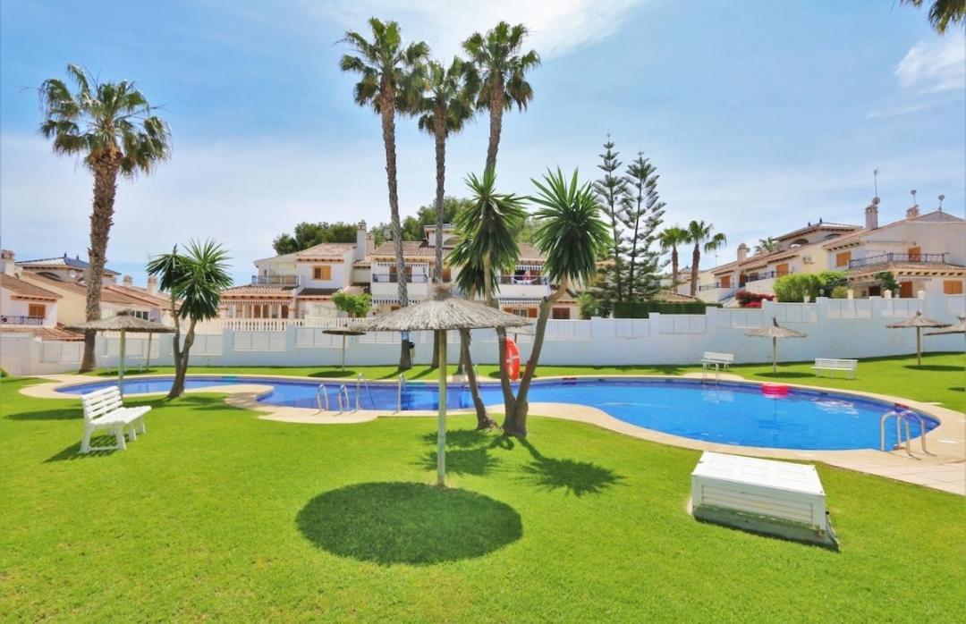 Chalet Adosado En Riomar-3, Urbanizacion Residencial Privada Torre de la Horadada エクステリア 写真